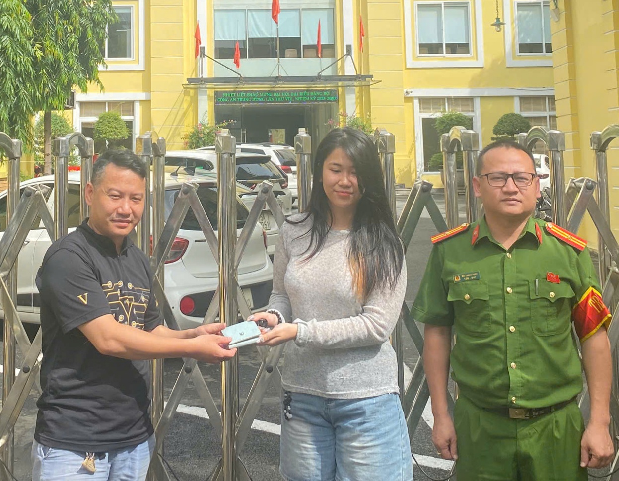 Công dân phường Hồng Bàng trả lại tài sản bị rơi trên địa bàn phường